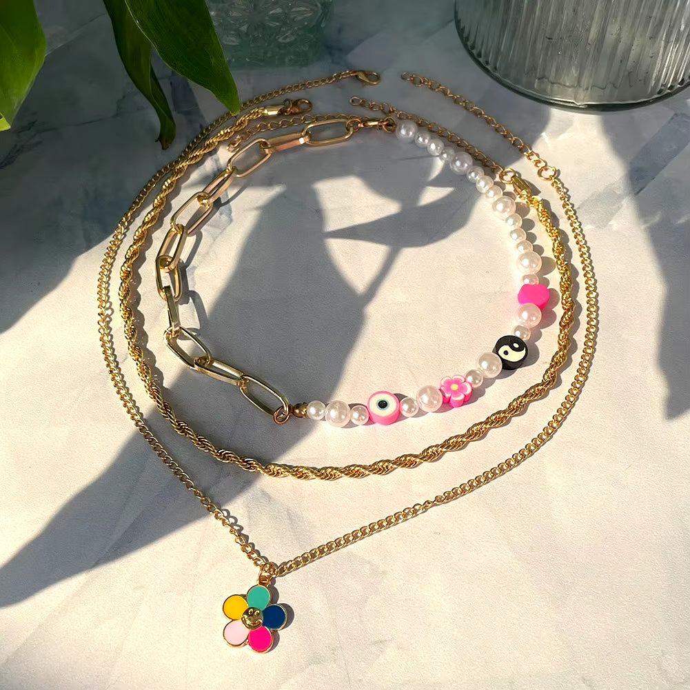 Pink Gummy Bear Pearl Beaded Choker Necklace for Women Multilayer Asymmetrical Flower Beads Metal Chain Necklace Fashion Jewelry