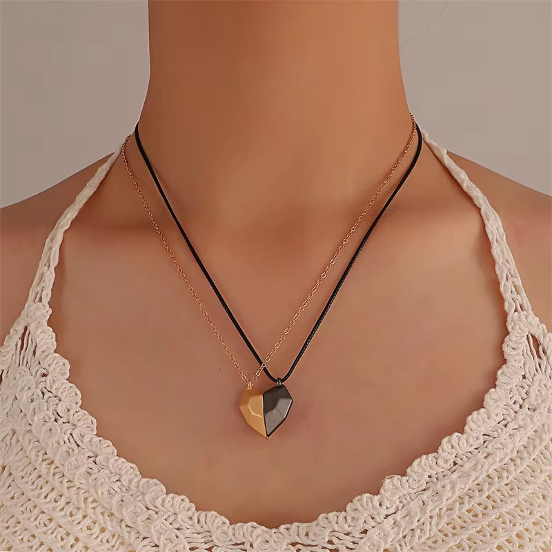 Wu'S 2022 New Jewelry Couple Necklaces a Pair of Magnetic Suction Love Stitching Clavicle Chains Wishing Stone Couple Necklaces